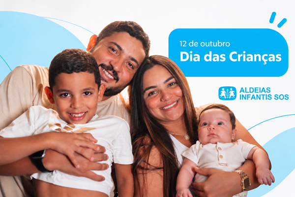 Família compartilhando momentos de amor e convivência durante o Dia das Crianças.