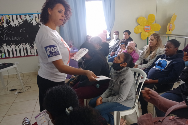 Ação da Aldeias Infantis SOS ajuda a conscientizar famílias em Poá